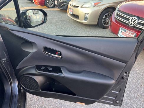 Used 2020 Toyota Prius Prime XLE FWD image 11