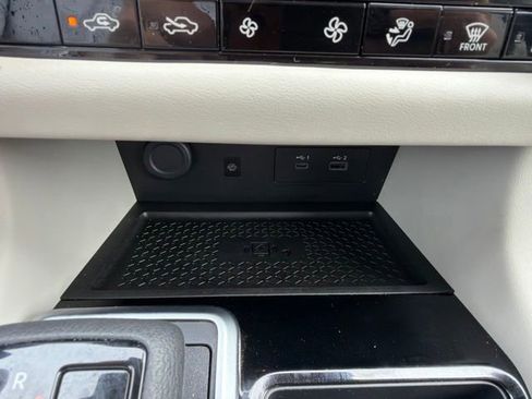 Used 2023 Nissan Pathfinder SL FWD image 27