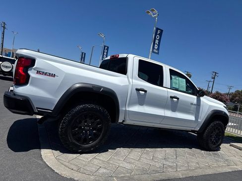 Used 2024 Chevrolet Colorado Trail Boss AWD/4WD image 2