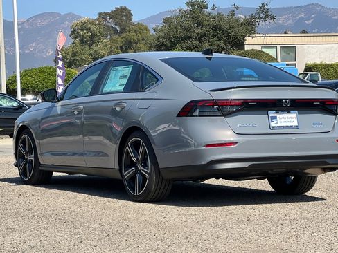 Used 2025 Honda Accord Sport image 6