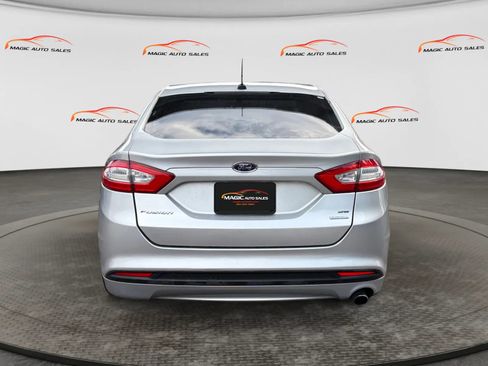 Used 2013 Ford Fusion SE FWD image 9