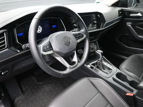 Used 2023 Volkswagen Jetta SE FWD image 18