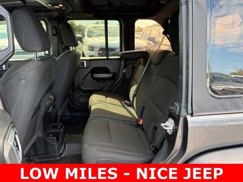 Used 2020 Jeep Wrangler Unlimited Sport S AWD/4WD image 15