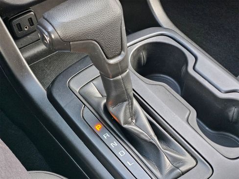 Used 2021 Chevrolet Colorado W/T w/ WT Convenience Package image 14