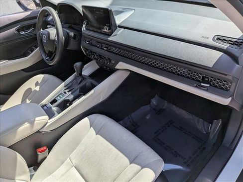 Certified 2023 Honda Accord EX image 21