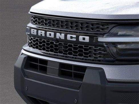 New 2025 Ford Bronco Sport Outer Banks w/ Outer Banks Tech Package+ image 40