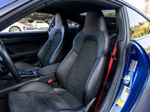 Used 2022 Porsche 911 GT3 image 5