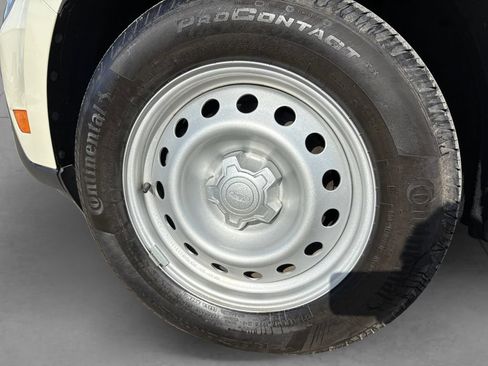 Used 2025 Ford Maverick XL FWD image 9
