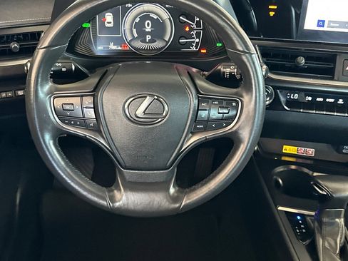 Certified 2024 Lexus UX 250h FWD image 11