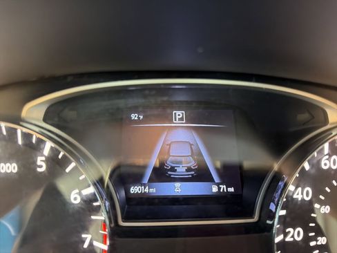 Used 2020 Nissan Pathfinder S FWD image 13