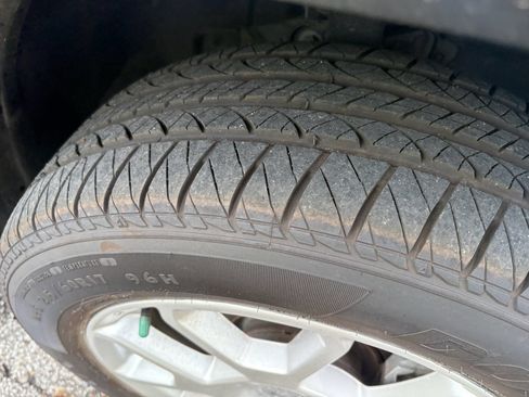 Used 2021 Jeep Renegade Latitude AWD/4WD image 10