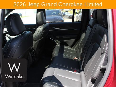 Used 2026 Jeep Grand Cherokee Limited w/ Trailer Tow Package AWD/4WD image 18