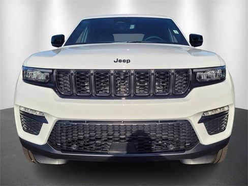 New 2025 Jeep Grand Cherokee Limited w/ Luxury Tech Group II image 2