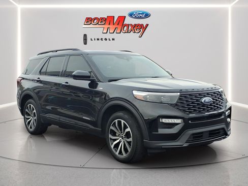 Certified 2023 Ford Explorer ST-Line image 3