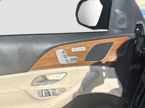 Used 2021 Mercedes-Benz GLE 350 w/ 3rd Row Seat Package image 19