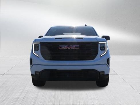 New 2025 GMC Sierra 1500 Elevation image 9