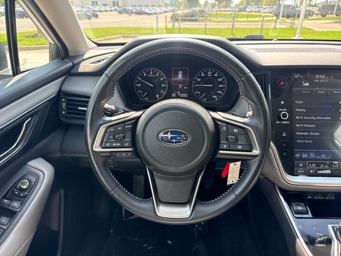 Used 2025 Subaru Outback Premium w/ Popular Package #1A AWD/4WD image 19