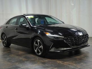 Used 2022 Hyundai Elantra Limited w/ Cargo Package video 1