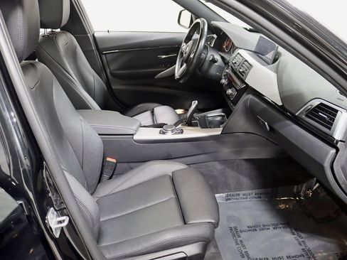 Used 2019 BMW 330i xDrive Wagon 330i xDrive M SPORT w/ M Sport Edition image 33