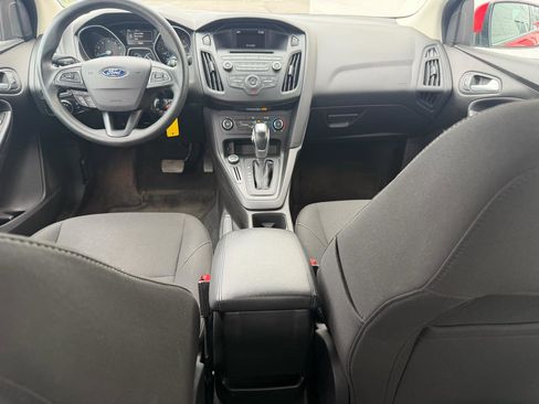 Used 2016 Ford Focus SE FWD image 10