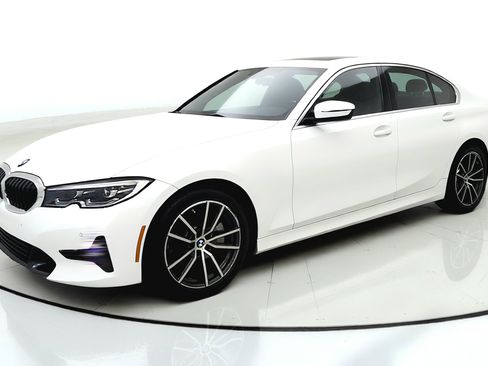 Used 2021 BMW 330i Sedan w/ Convenience Package RWD image 3