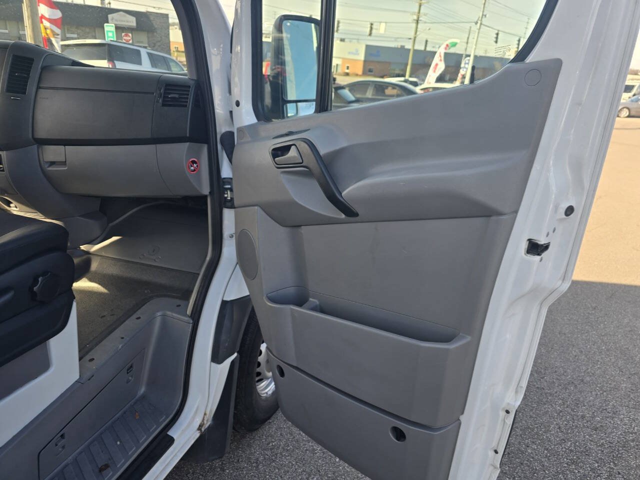 Used 2012 Mercedes-Benz Sprinter 2500 image 27