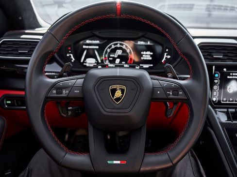 Used 2024 Lamborghini Urus S AWD/4WD image 57
