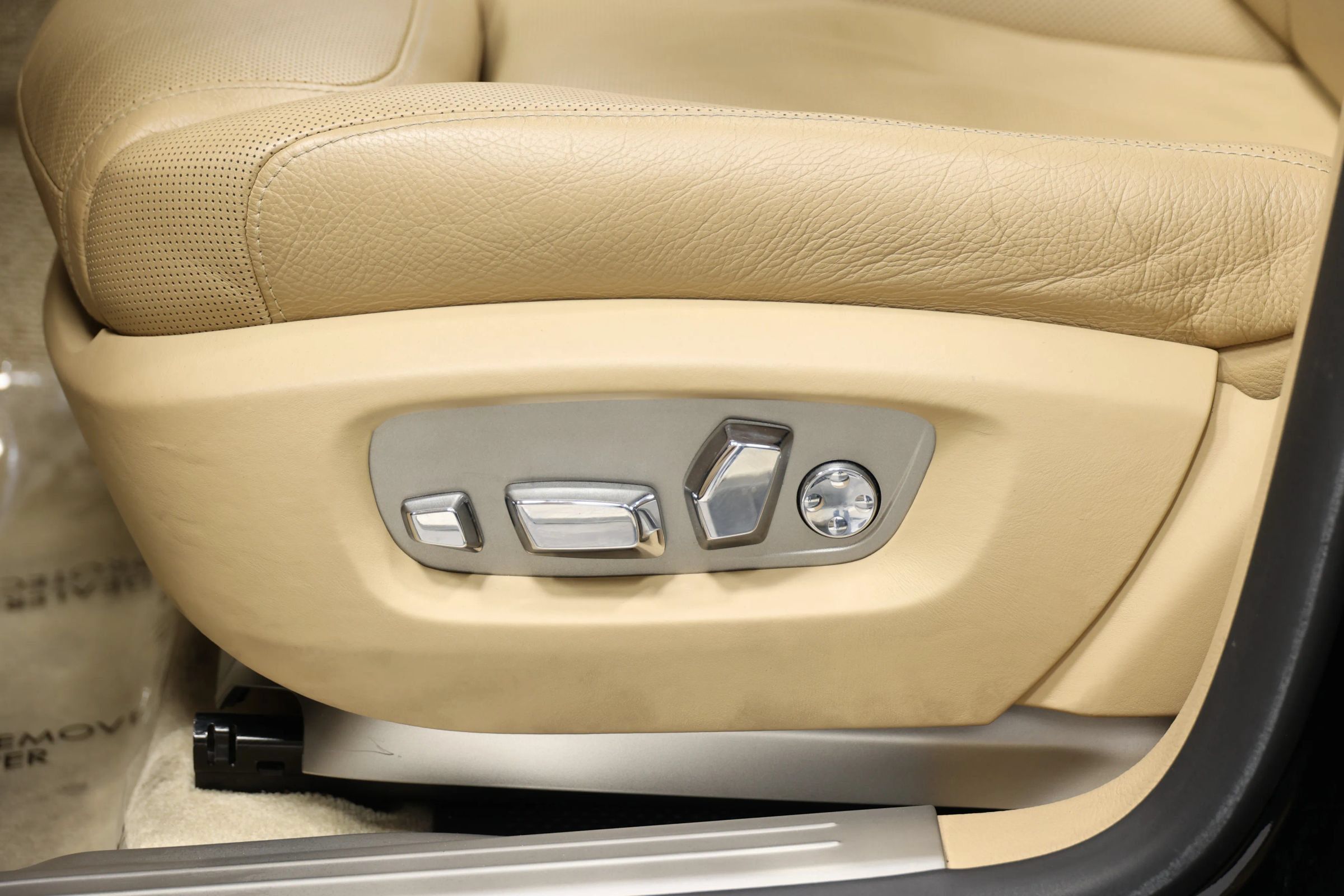 Used 2015 Rolls-Royce Ghost RWD image 18