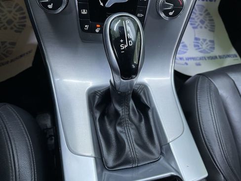 Used 2018 Volvo S60 T5 Inscription Platinum image 25