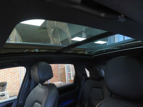 Used 2019 Porsche Cayenne image 43
