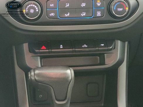 Used 2018 Chevrolet Colorado LT image 25