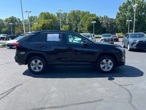 Used 2025 Toyota RAV4 XLE AWD/4WD image 5