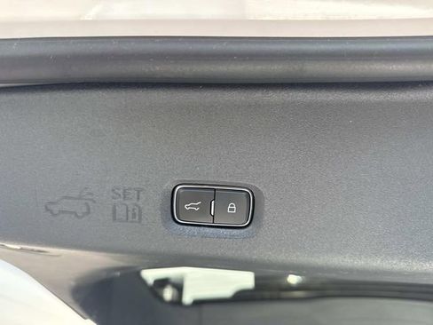 Used 2025 Ford Expedition Active AWD/4WD image 7