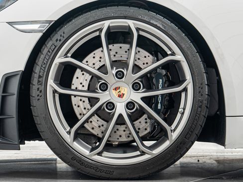 Used 2021 Porsche 718 Boxster Spyder RWD image 10
