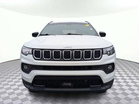 Used 2025 Jeep Compass Latitude w/ Convenience Group image 8
