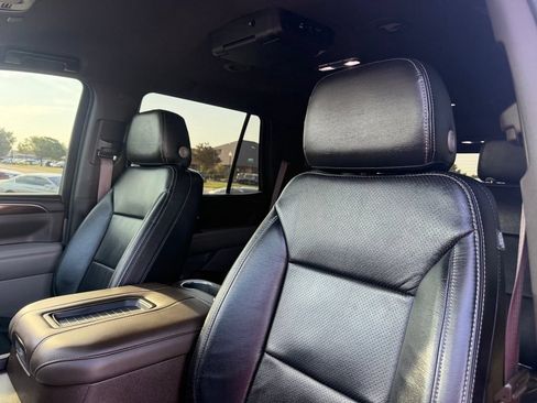 Used 2022 GMC Yukon SLE AWD/4WD image 27