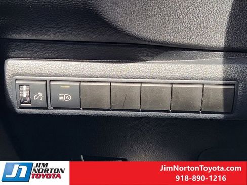 Used 2024 Toyota Corolla LE image 23