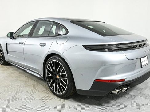 New 2025 Porsche Panamera 4 image 3