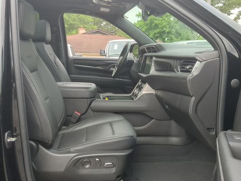 Used 2023 GMC Yukon Denali AWD/4WD image 29