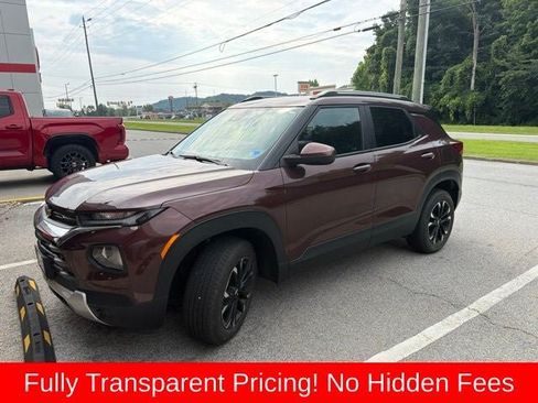Used 2022 Chevrolet TrailBlazer LT w/ Convenience Package AWD/4WD image 2