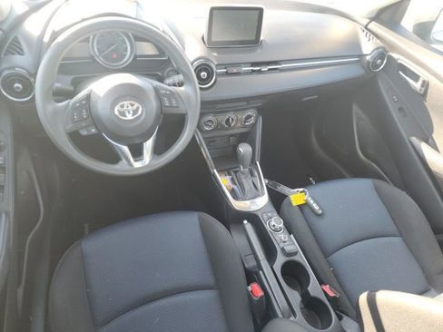 Used 2018 Toyota Yaris iA image 12
