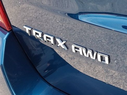 Certified 2020 Chevrolet Trax LT w/ LT Convenience Package AWD/4WD image 30