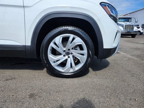 Certified 2023 Volkswagen Atlas SE AWD/4WD image 16