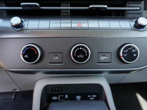 New 2026 Hyundai Kona SE FWD image 16