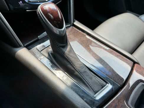 Used 2016 Cadillac XTS Premium image 18