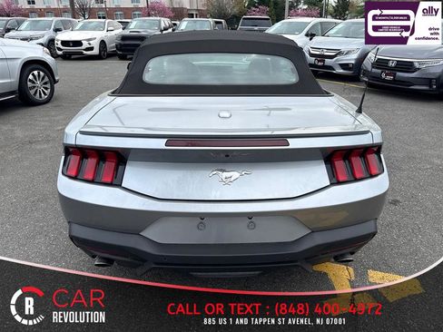 Used 2025 Ford Mustang Premium image 5