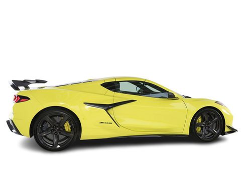 Used 2023 Chevrolet Corvette Z06 w/ Z07 Performance Package RWD image 15