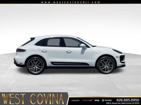 Used 2023 Porsche Macan AWD/4WD image 4