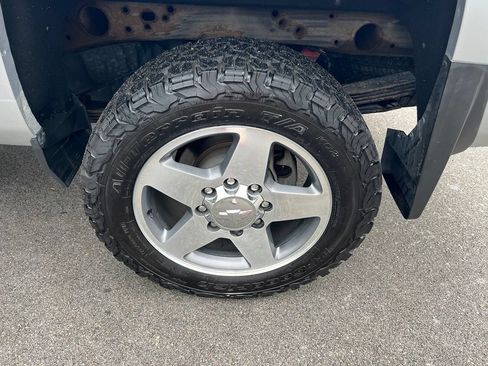 Used 2018 Chevrolet Silverado 2500 LTZ w/ Duramax Plus Package AWD/4WD image 13