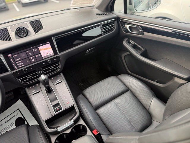 Used 2022 Porsche Macan AWD/4WD image 10